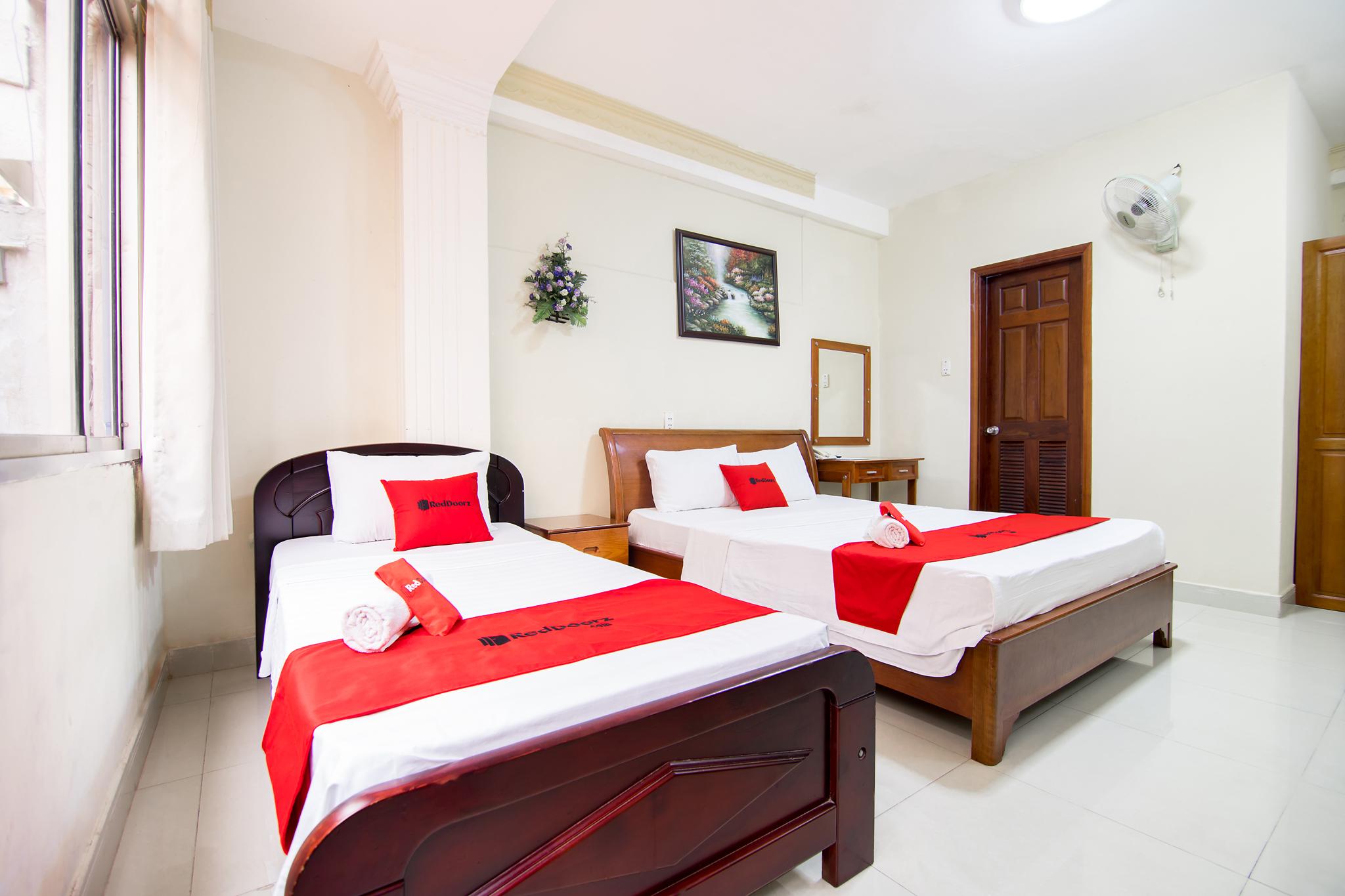 Reddoorz Plus @ Pham Ngu Lao 2 Ho Chi Minh City Bagian luar foto