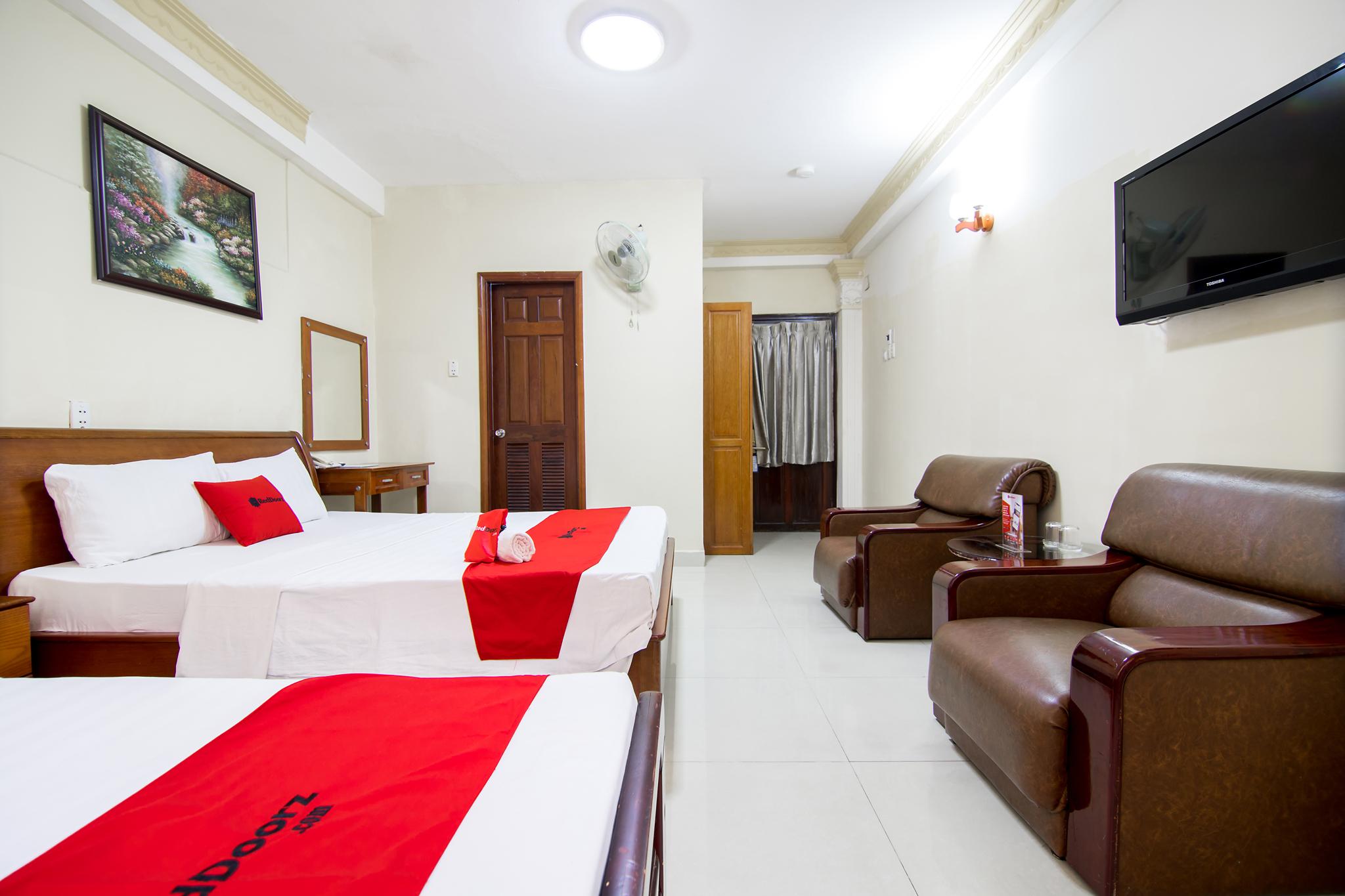 Reddoorz Plus @ Pham Ngu Lao 2 Ho Chi Minh City Bagian luar foto