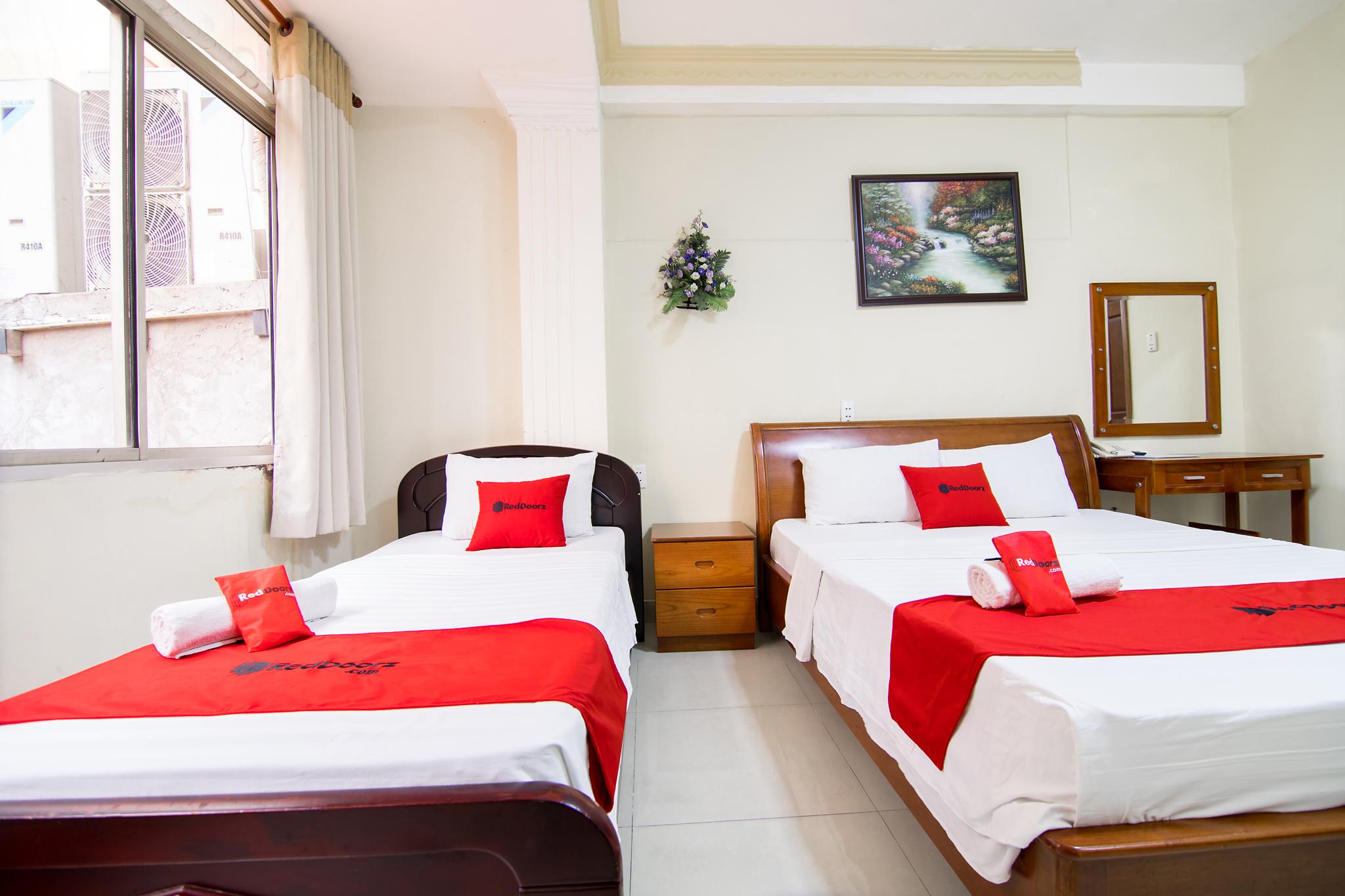 Reddoorz Plus @ Pham Ngu Lao 2 Ho Chi Minh City Bagian luar foto