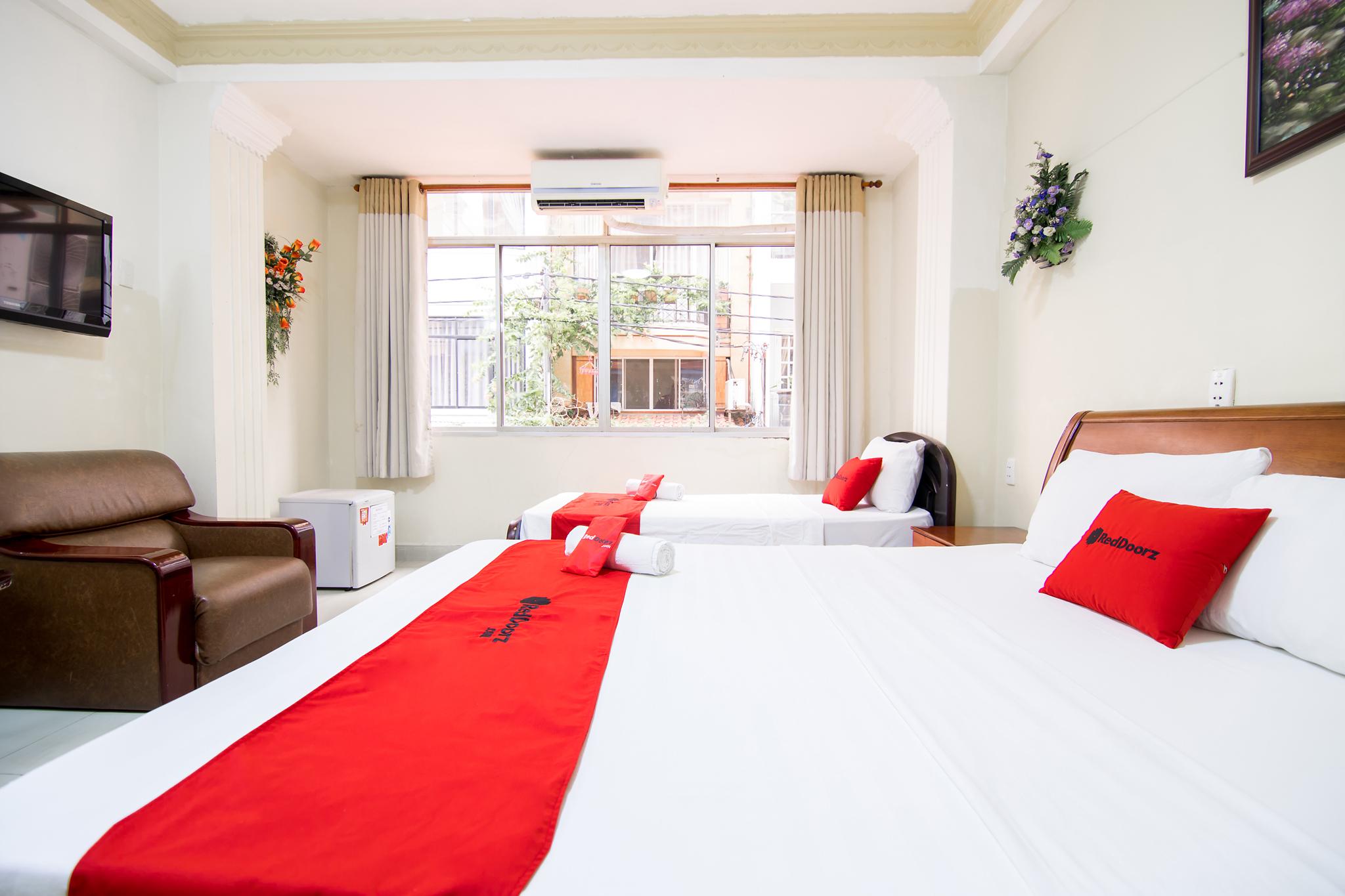 Reddoorz Plus @ Pham Ngu Lao 2 Ho Chi Minh City Bagian luar foto