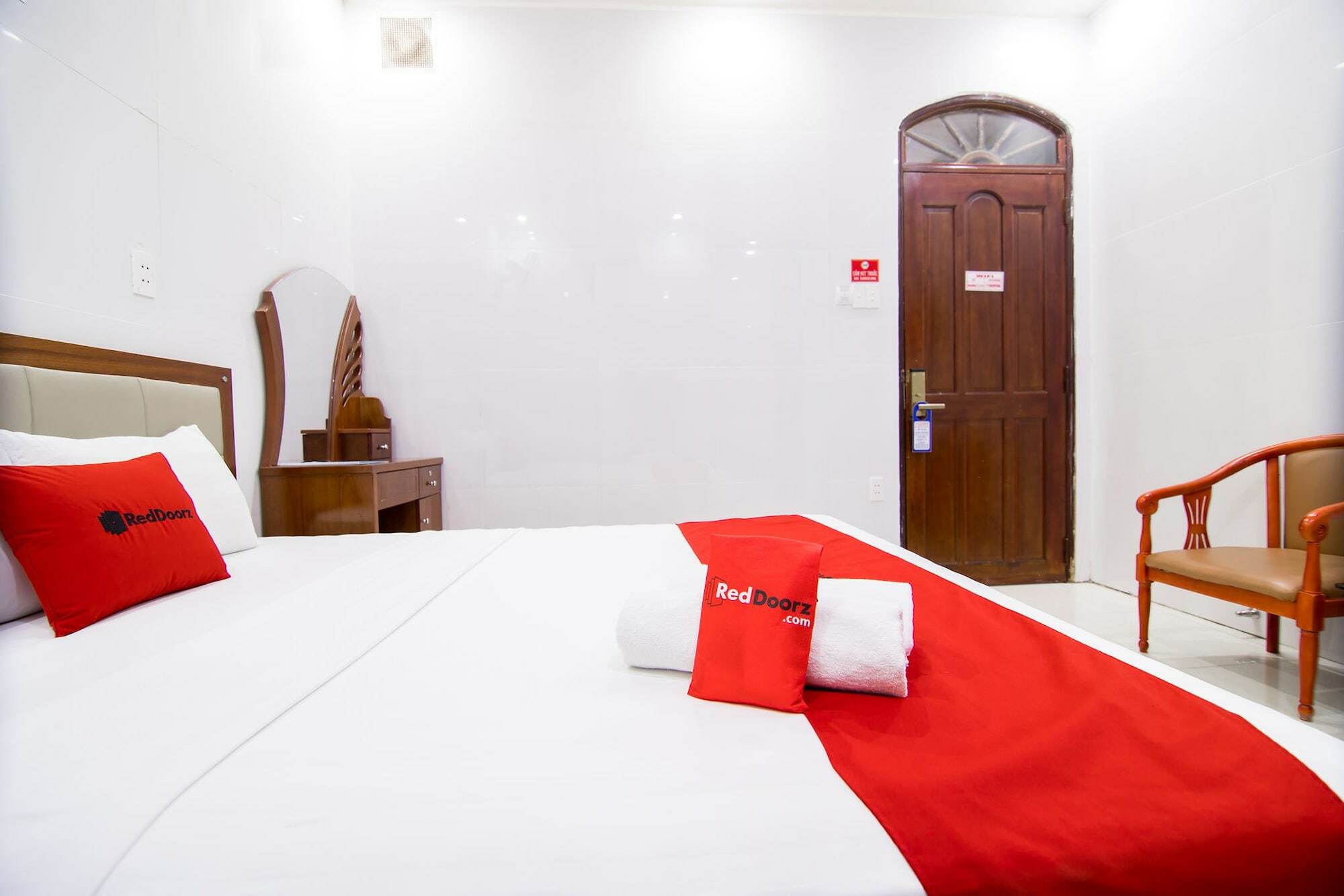 Reddoorz Plus @ Pham Ngu Lao 2 Ho Chi Minh City Bagian luar foto